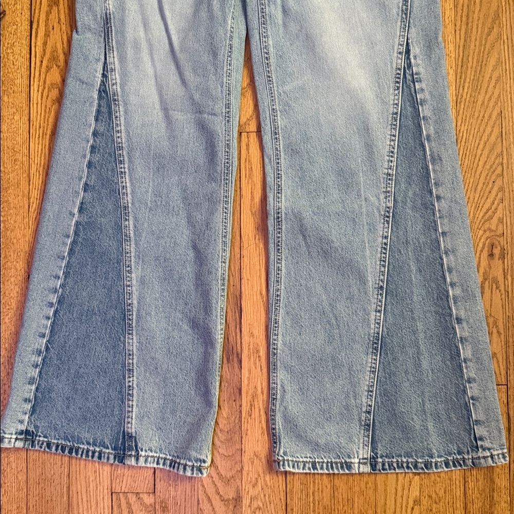 NWT American Eagle Outfitters Two-Tone “Strigid”Low Rise Baggy Flare - Picture 3 of 4